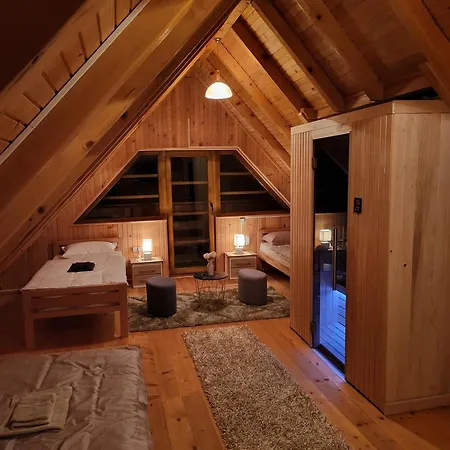 Vikendica Ivana * 리브노