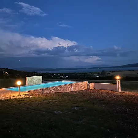 Vikendica Ivana 펜션