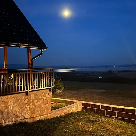 Vikendica Ivana * Livno